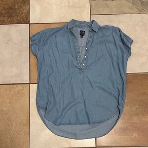 GAP Light Denim Short Sleeve Popover Top - Blue